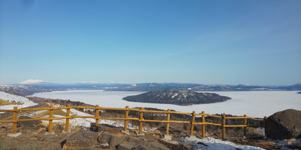 美幌峠からみた屈斜路湖の画像